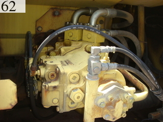 中古建設機械 中古 コマツ KOMATSU 油圧ショベル・バックホー ０．７－０．９立米 PC200-6E