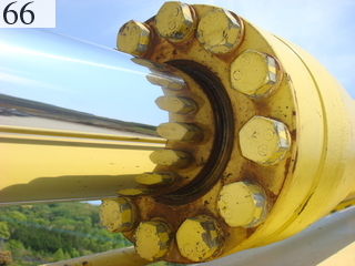 中古建設機械 中古 コマツ KOMATSU 油圧ショベル・バックホー ０．７－０．９立米 PC200-6E