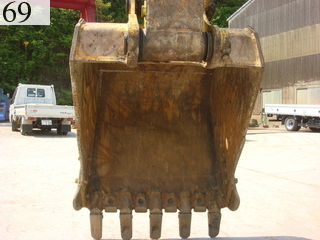 中古建設機械 中古 コマツ KOMATSU 油圧ショベル・バックホー ０．７－０．９立米 PC200-6E