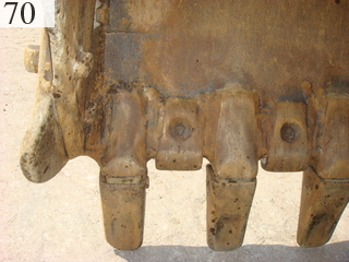 中古建設機械 中古 コマツ KOMATSU 油圧ショベル・バックホー ０．７－０．９立米 PC200-6E