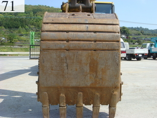 中古建設機械 中古 コマツ KOMATSU 油圧ショベル・バックホー ０．７－０．９立米 PC200-6E