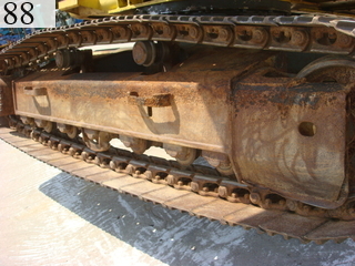 中古建設機械 中古 コマツ KOMATSU 油圧ショベル・バックホー ０．７－０．９立米 PC200-6E