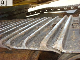 中古建設機械 中古 コマツ KOMATSU 油圧ショベル・バックホー ０．７－０．９立米 PC200-6E