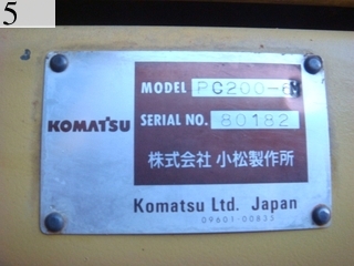 中古建設機械 中古 コマツ KOMATSU 油圧ショベル・バックホー ０．７－０．９立米 PC200-6M