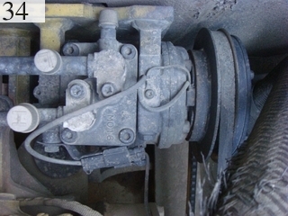 中古建設機械 中古 コマツ KOMATSU 油圧ショベル・バックホー ０．７－０．９立米 PC200-6M