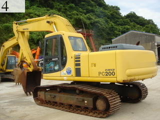 中古建設機械 中古 コマツ KOMATSU 油圧ショベル・バックホー ０．７－０．９立米 PC200-6ZE