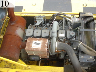 中古建設機械 中古 コマツ KOMATSU 油圧ショベル・バックホー ０．７－０．９立米 PC200-6ZE