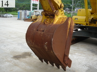中古建設機械 中古 コマツ KOMATSU 油圧ショベル・バックホー ０．７－０．９立米 PC200-6ZE
