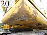 中古建設機械 中古 コマツ KOMATSU 油圧ショベル・バックホー ０．７－０．９立米 PC200-7