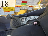 中古建設機械 中古 コマツ KOMATSU 油圧ショベル・バックホー ０．７－０．９立米 PC200-8N1