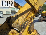 中古建設機械 中古 コマツ KOMATSU 油圧ショベル・バックホー ０．７－０．９立米 PC200-8N1