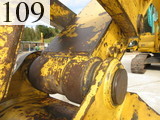 中古建設機械 中古 コマツ KOMATSU 油圧ショベル・バックホー ０．７－０．９立米 PC200-8N1