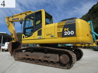 中古建設機械 中古 コマツ KOMATSU 油圧ショベル・バックホー ０．７－０．９立米 PC200-8N1