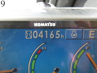 中古建設機械 中古 コマツ KOMATSU 油圧ショベル・バックホー ０．７－０．９立米 PC200-8N1