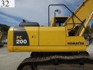中古建設機械 中古 コマツ KOMATSU 油圧ショベル・バックホー ０．７－０．９立米 PC200-8N1