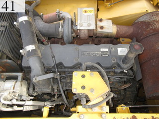 中古建設機械 中古 コマツ KOMATSU 油圧ショベル・バックホー ０．７－０．９立米 PC200-8N1