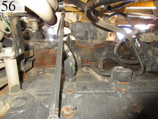 中古建設機械 中古 コマツ KOMATSU 油圧ショベル・バックホー ０．７－０．９立米 PC200-8N1