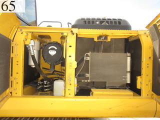 中古建設機械 中古 コマツ KOMATSU 油圧ショベル・バックホー ０．７－０．９立米 PC200-8N1