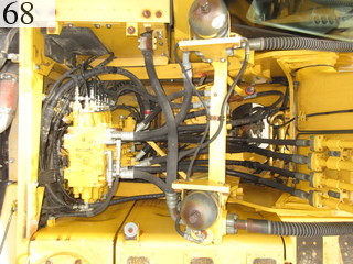 中古建設機械 中古 コマツ KOMATSU 油圧ショベル・バックホー ０．７－０．９立米 PC200-8N1