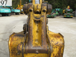 中古建設機械 中古 コマツ KOMATSU 油圧ショベル・バックホー ０．７－０．９立米 PC200-8N1