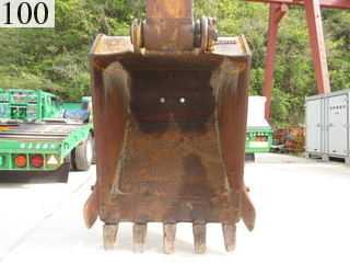 中古建設機械 中古 コマツ KOMATSU 油圧ショベル・バックホー ０．７－０．９立米 PC200-8N1