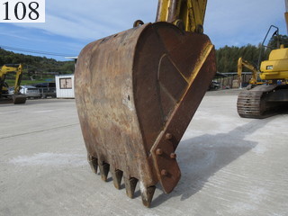 中古建設機械 中古 コマツ KOMATSU 油圧ショベル・バックホー ０．７－０．９立米 PC200-8N1