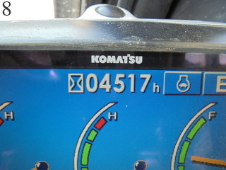 中古建設機械 中古 コマツ KOMATSU 油圧ショベル・バックホー ０．７－０．９立米 PC200-8N1
