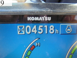 中古建設機械 中古 コマツ KOMATSU 油圧ショベル・バックホー ０．７－０．９立米 PC200-8N1