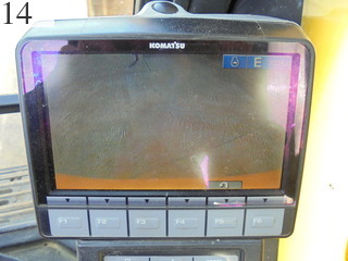 中古建設機械 中古 コマツ KOMATSU 油圧ショベル・バックホー ０．７－０．９立米 PC200-8N1