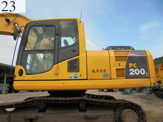 中古建設機械 中古 コマツ KOMATSU 油圧ショベル・バックホー ０．７－０．９立米 PC200-8N1