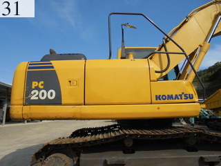 中古建設機械 中古 コマツ KOMATSU 油圧ショベル・バックホー ０．７－０．９立米 PC200-8N1