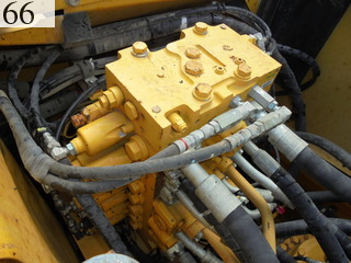 中古建設機械 中古 コマツ KOMATSU 油圧ショベル・バックホー ０．７－０．９立米 PC200-8N1