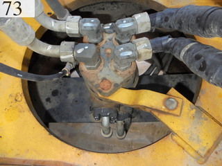 中古建設機械 中古 コマツ KOMATSU 油圧ショベル・バックホー ０．７－０．９立米 PC200-8N1