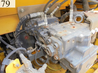 中古建設機械 中古 コマツ KOMATSU 油圧ショベル・バックホー ０．７－０．９立米 PC200-8N1