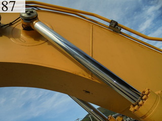 中古建設機械 中古 コマツ KOMATSU 油圧ショベル・バックホー ０．７－０．９立米 PC200-8N1