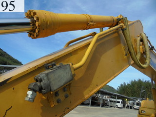 中古建設機械 中古 コマツ KOMATSU 油圧ショベル・バックホー ０．７－０．９立米 PC200-8N1