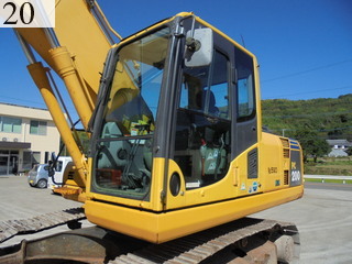 中古建設機械 中古 コマツ KOMATSU 油圧ショベル・バックホー ０．７－０．９立米 PC200-8N1