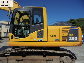 中古建設機械 中古 コマツ KOMATSU 油圧ショベル・バックホー ０．７－０．９立米 PC200-8N1