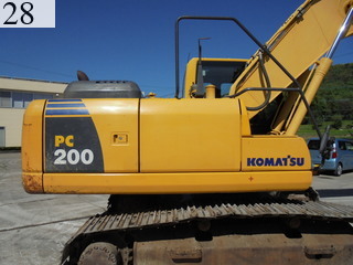 中古建設機械 中古 コマツ KOMATSU 油圧ショベル・バックホー ０．７－０．９立米 PC200-8N1