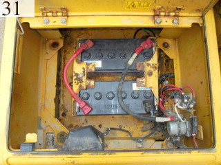 中古建設機械 中古 コマツ KOMATSU 油圧ショベル・バックホー ０．７－０．９立米 PC200-8N1