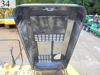 中古建設機械 中古 コマツ KOMATSU 油圧ショベル・バックホー ０．７－０．９立米 PC200-8N1