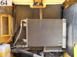 中古建設機械 中古 コマツ KOMATSU 油圧ショベル・バックホー ０．７－０．９立米 PC200-8N1