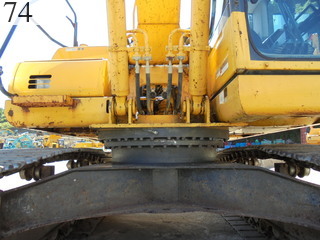 中古建設機械 中古 コマツ KOMATSU 油圧ショベル・バックホー ０．７－０．９立米 PC200-8N1