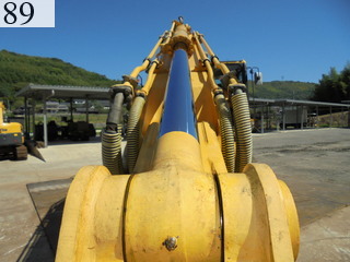 中古建設機械 中古 コマツ KOMATSU 油圧ショベル・バックホー ０．７－０．９立米 PC200-8N1