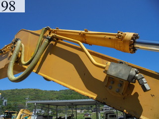 中古建設機械 中古 コマツ KOMATSU 油圧ショベル・バックホー ０．７－０．９立米 PC200-8N1
