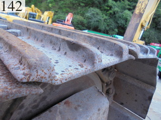 中古建設機械 中古 コマツ KOMATSU 油圧ショベル・バックホー ０．７－０．９立米 PC200-8N1