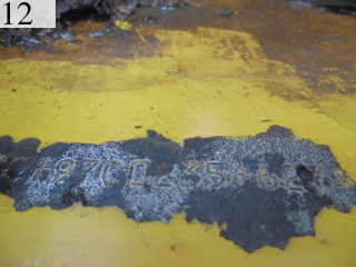 中古建設機械 中古 コマツ KOMATSU 油圧ショベル・バックホー ０．７－０．９立米 PC200-8N1