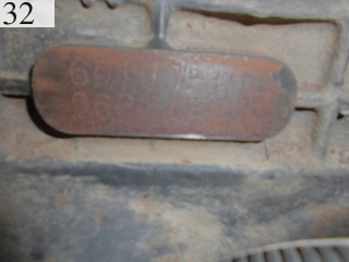 中古建設機械 中古 コマツ KOMATSU 油圧ショベル・バックホー ０．７－０．９立米 PC200-8N1