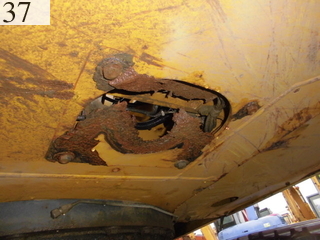 中古建設機械 中古 コマツ KOMATSU 油圧ショベル・バックホー ０．７－０．９立米 PC200-8N1