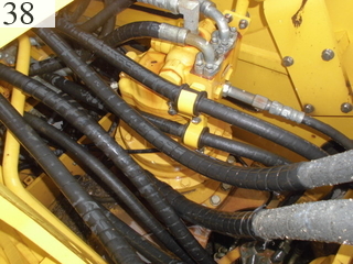 中古建設機械 中古 コマツ KOMATSU 油圧ショベル・バックホー ０．７－０．９立米 PC200-8N1
